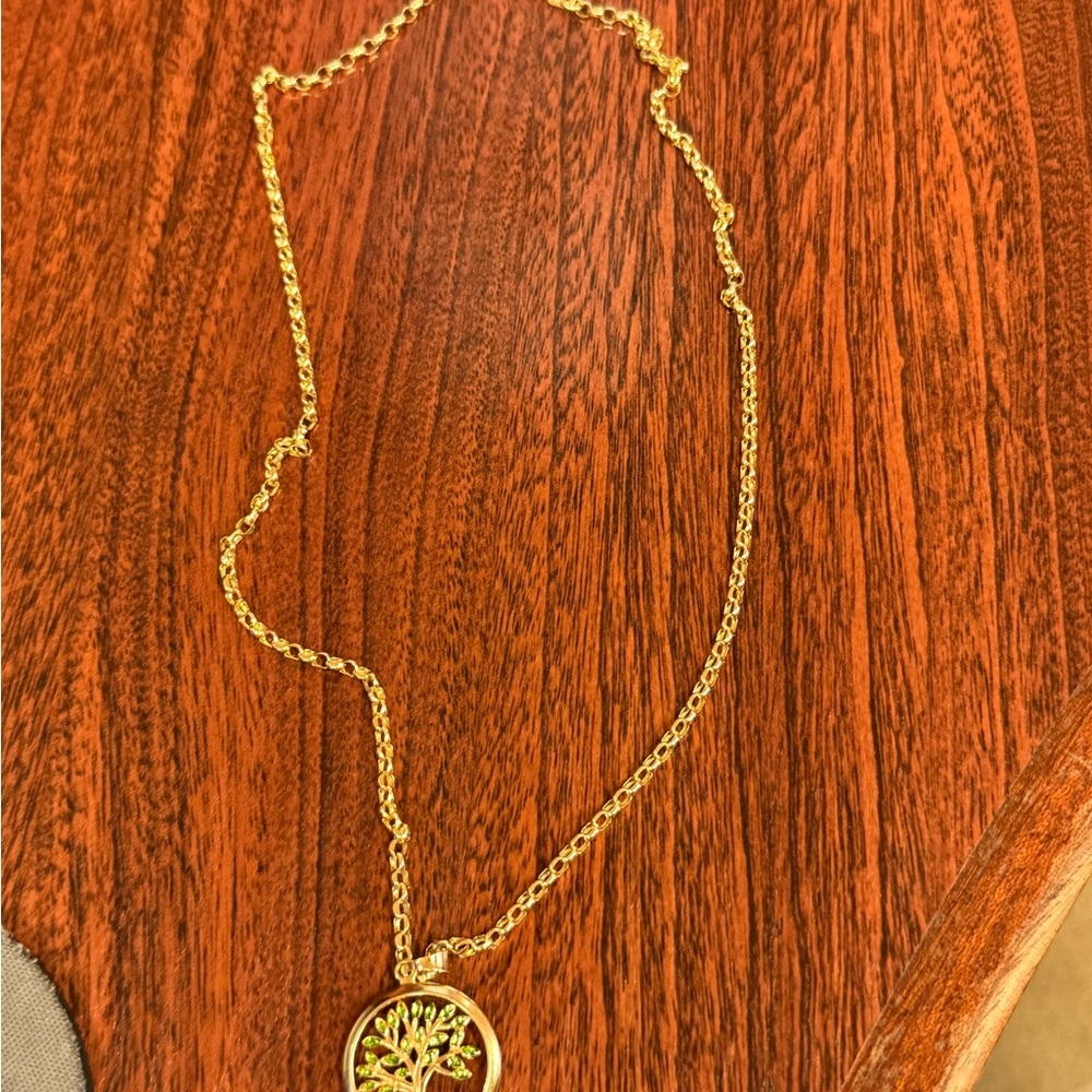 18k real Gold (pawnable) Tree of Life Pendant ans chainNecklace